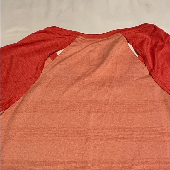 The North Face Short Sleeve Tee - Picture 6 of 6
